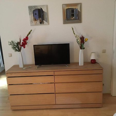 1-Zimmer-Apartment Mitten Im Friedrichshain Berlin Bagian luar foto