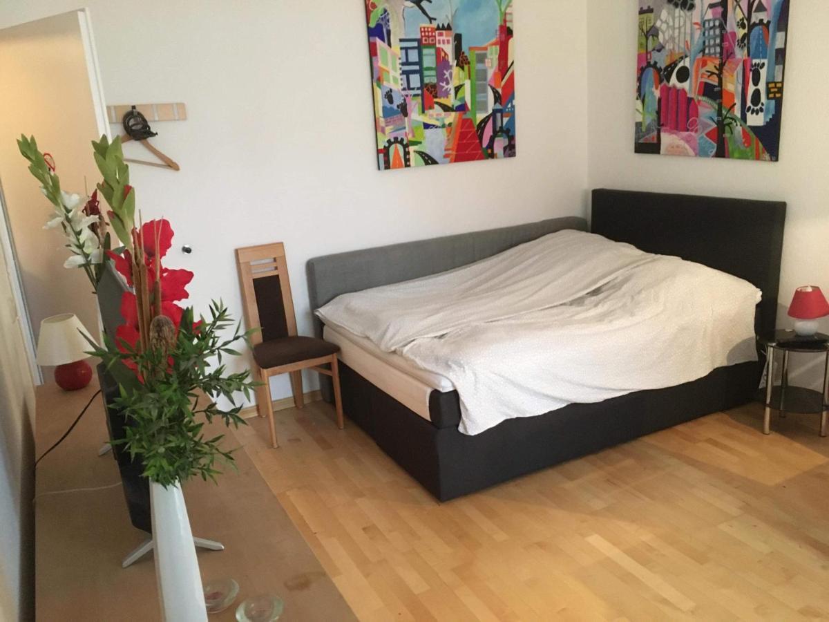 1-Zimmer-Apartment Mitten Im Friedrichshain Berlin Bagian luar foto
